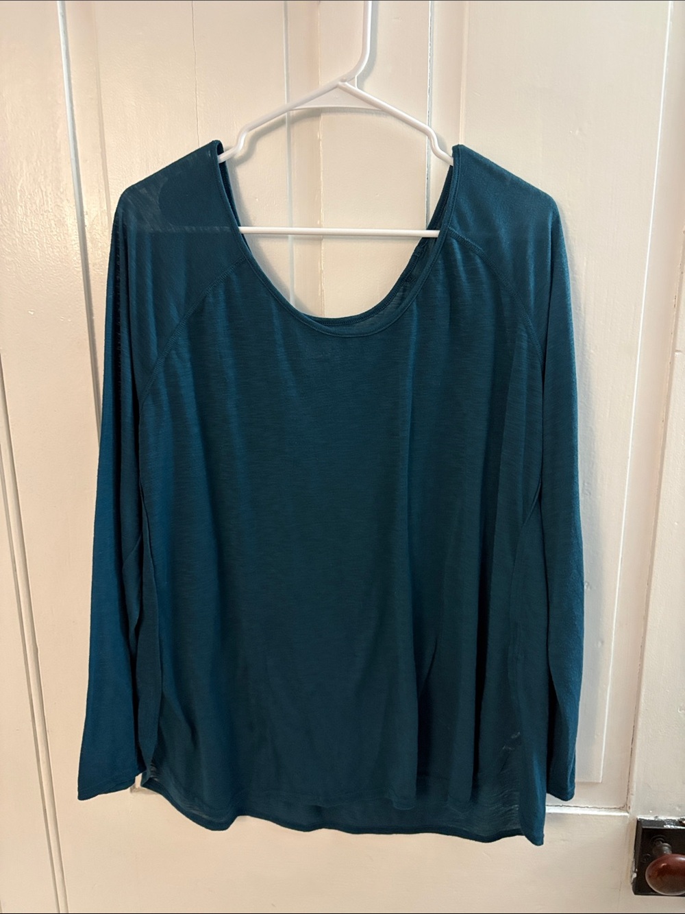 3/$20 Old Navy Teal Long-Sleeve Scoop Neck Top